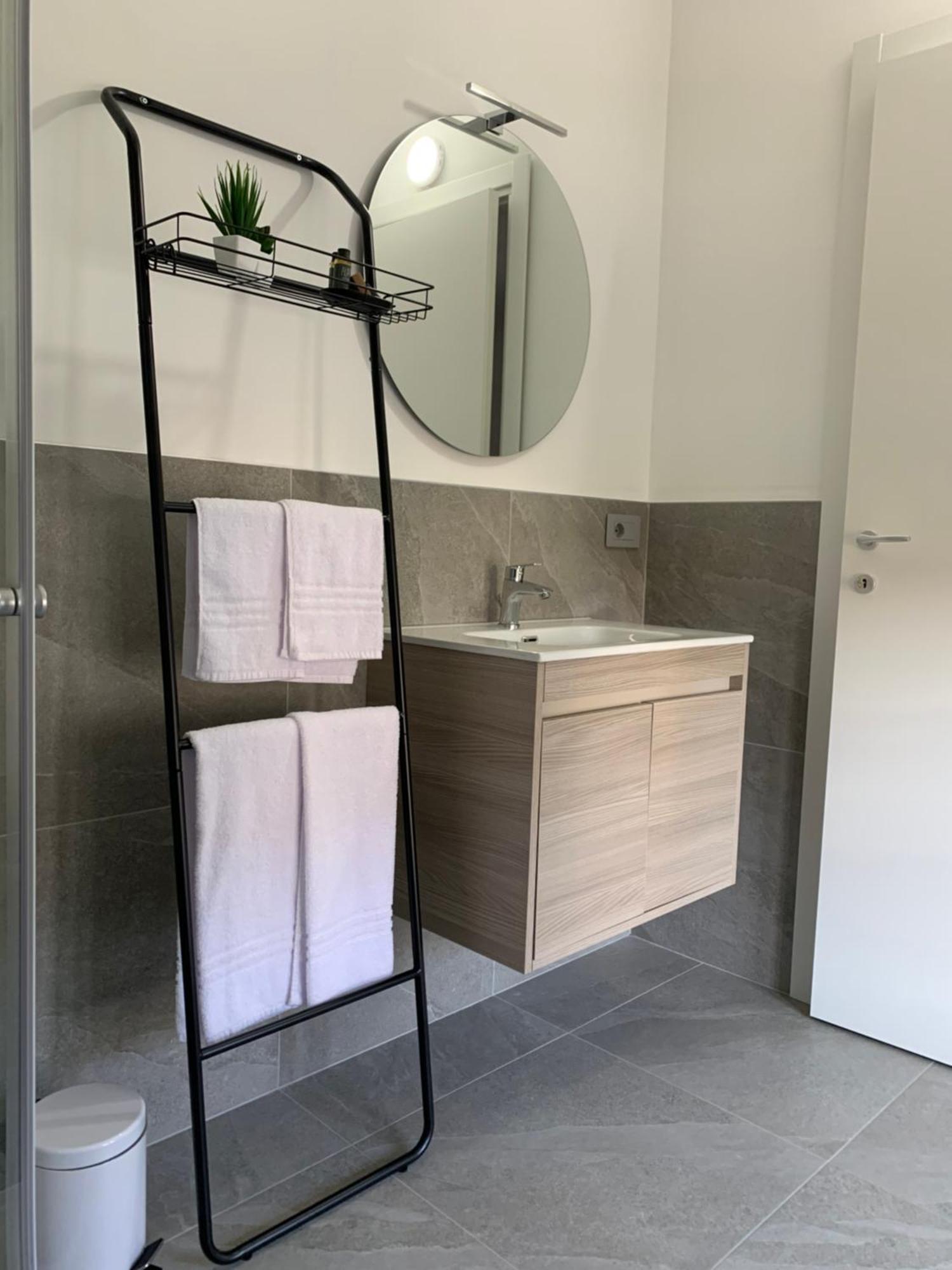 Bed and Breakfast L'Attico Cesano Maderno Exterior foto