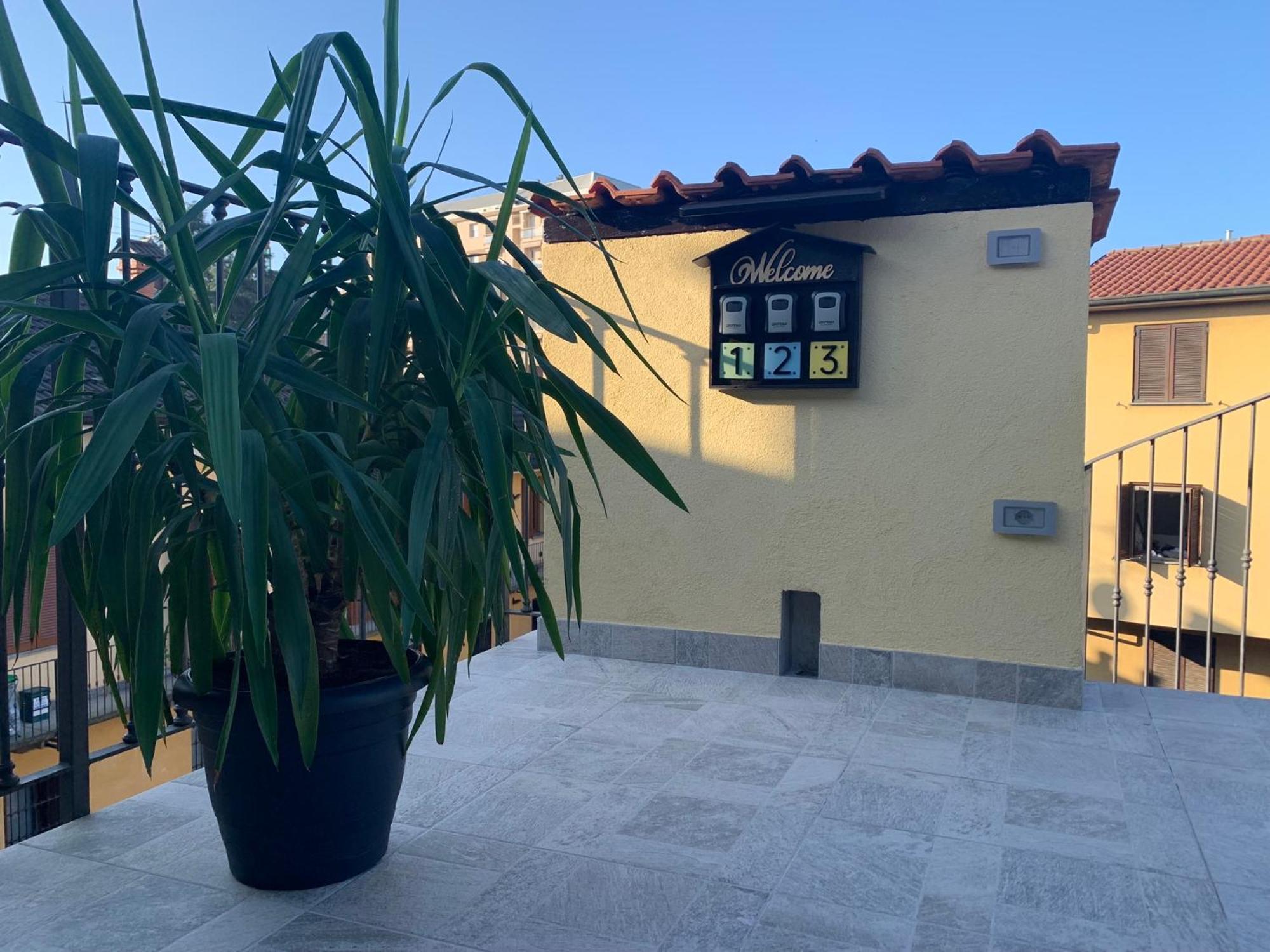 Bed and Breakfast L'Attico Cesano Maderno Exterior foto